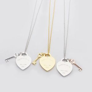 Kalp ve Anahtar Tasarımcı Kolye Kolyeleri - Kadın Düğün ve Noel Hediyeleri için Altın Gümüş ve Gül Seçenekleri