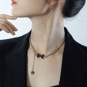 M Family Black Letter H Necklace Classic Nisch High-End Collebone Ins Hip-Hop Cool Style New Neck Chain