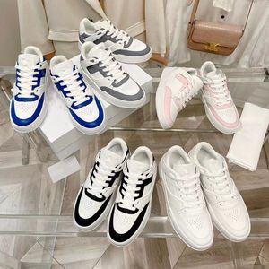 Designer Sneakers Buty dla kobiet w stylu Suede Sneaker moda butów złota srebrna platforma trenerzy cielęcy skórzany trener