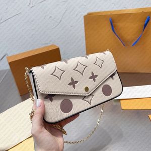 Designer Bags Envelope Bags three-piece Shoulder Bags Genuine Leather Crossbody Bags embossed flower Messenger Bag Mini Clutch Envelope Designer Women Bags Wallet