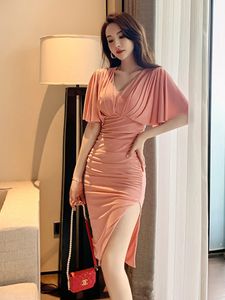 Vestidos casuais básicos elasticidade midi vestido mulheres rosa sólido elegante senhoras roupas batwing manga dobras cintura bodycon fenda robe sexy doce vestidos 2024