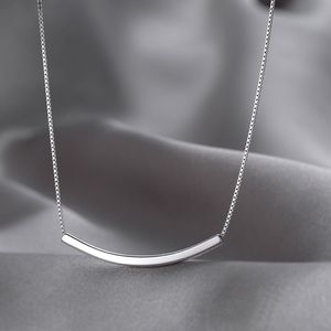 Smile Necklace New Style Women's Light Luxury Small Market Design Sense Elbow Titanium Steel Lock Bone Chain New Product Trend