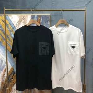 21SS Summer Mens T Shirty Luksusowe literowe druk T Shirt Designer Triangle Pocket Tshirts Paris Ubranie Krótkie T-shirt Los ST227Y