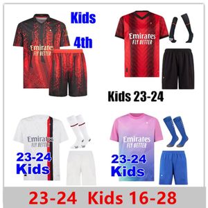 2023 Kids AC Milans Ibrahimovic Koche Koszulki piłkarskie Giroud de Ketelaere R. Leao Tonali Theo 22/23/24 Nowa koszulka piłkarska Specjalne czwarte czwarte mężczyzn Kit Kit Kit Mundums