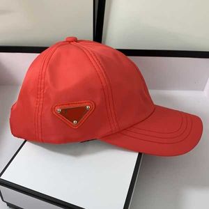 Cappellini da baseball firmati Stile coppia Etichetta laterale Colore caramella Gronda curva Cappello da baseball Parasole Protezione solare Cappello con lingua d'anatra Cappello da sole da equitazione all'aperto Cappello da ciotola Cappello da palla 6WFFR