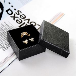 Enkel Seven 6 36 32 3cm Classic Black Jewelry Ring Box Special Pappersarmband BOOLING BOX Festival Pendant Display med Sponge293T