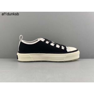 scarpe punta del piede Nuove scarpe eleganti Marchio di moda Arrivi rotondi Stella Stesso Uomo Tela alta in alto Casual Nero Taglia 38-45 NRDF