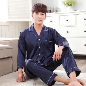 Satin Silk Pyjamas Långt för män Autumn Sleepwear Male Pyjama Ställ mjuk nattklänning för män Pyjamas Sleep Lounge Big Size M-3XL Y20042310S