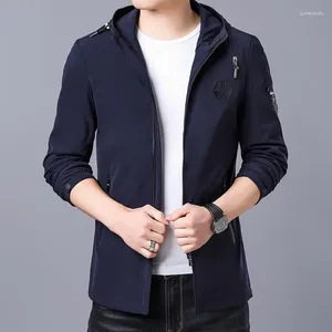 Herrjackor 2024 Fashion Wind Breaker Mens Cap Jacket Ytterkläder High Street Trend Overcoat Korean Casual Coat Mänkläder