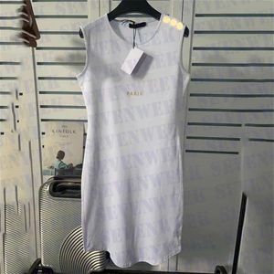 Altın Düğme Tasarımcıları Kadınlar Elbise Yuvalar Tişörtleri Mektup Baskı Bayanlar Seksi İnce Sıkı Elbiseler231G