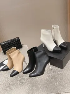 2023 Neuankömmling Markendesigner Damen Stiefeletten aus echtem Leder mit Ketten, dicken Absätzen, kurzen Stiefeln, halbhohen, hochwertigen Schuhen, Perlenabsatz für Damen, Stadtgröße 35–41