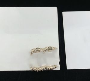 Carta cheia de diamante broche pino moda terno colar de lã pino strass liga material colar pino atacado