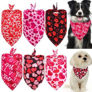 Hundkläder 1sts Alla hjärtans dag levererar bandana kärleksstil husdjur bandanas halsduk liten valpkatt