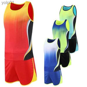 Erkeklerin izleri Erkek Kadın ve Çocuk Spor giyim Koşu Gömlekleri+Şort Alan Takımları Hızlı Kuru Koşu Jogging Sport Wear Erkekler Tracksuitl231016