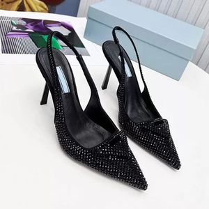 Designer Summer Triangle Brushed Leather Sandal Shoes Women Slingback Pumpar Luxury High Heels Party Wedding Dress Shoes 35-42