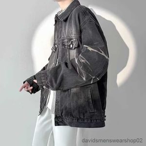 Herrjackor Gradient Denim Coat Men's Autumn High Street Fashion Fashion Wash Work Jacket R231016