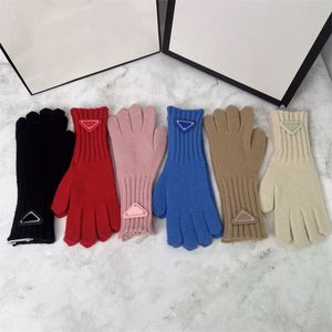 Women Designer Five Fingers Gloves Fashion 6 Colors Winter Gloves Luxury Brand Triangle Letters Glove Unisex Casual Trendy Warm Wool Golve