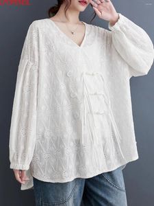 Kvinnors blusar Solid Color Vintage Tassel Button V-Neck Autumn Loose Hollow Out Brodered Lantern Sleeve Oversize Shirt