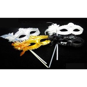 Partymasken Venezianische Maskerade Tanzballmaske Hochzeit Kostüm Augenmaske auf Stick Lily Flower Lace Feather Held Mask3663421 Drop Dhgzs