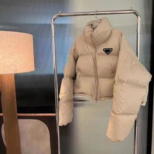 2023 Designer Jacket Giacche da donna Parka Cappotto giacca a vento alla moda con classiche lettere con cappuccio Tasche grandi Giacche invernali da donna Caldi cappotti corti in cotone