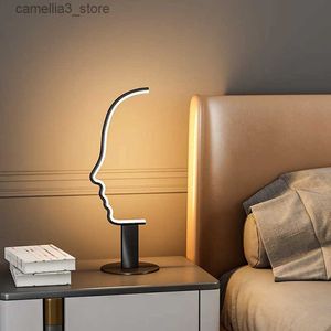 Lâmpadas de assoalho Creative Human Face Floor Lamps Sala de estar Personalidade Sala de exposição Sofá RGB Vertical Table Light Home Decor LED para quarto Q231016