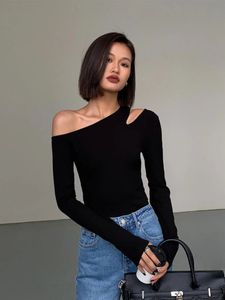 Kvinnor S KNITS TEES SEXY Black Tshirt Slim Clothing Plain Woman T Shirt Off Shoulder 2023 Top For Women Luxury High Quality Trend Emo Polyester Tee 231016