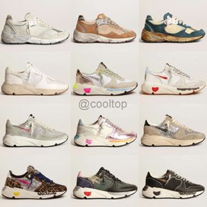 2323 Casual Italia Golden Running Sole Sneakers Scarpe papà-stella Classico Bianco Do-old Paillettes Sporco Designer Superstar Uomo Donna Scarpe da ginnastica Scarpe da trekking