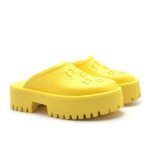 Amarelo Flat Bottom Designer Mulheres Chinelos Mule Slides Flat Elegante Lambskin Verão Luxo Moda Senhoras Praia Ao Ar Livre Flat Flip Flops Sandália Grande Tamanho 35-44