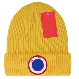 caldo cappello invernale Designer Maglieria Temperamento Berretto versatile lavorato a maglia con lettera calda Gif di Natale