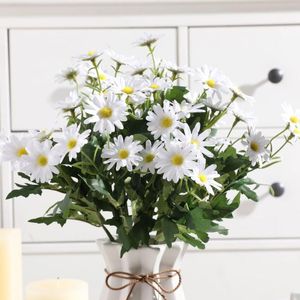 Dekorativa blommor 9 gafflar White Daisy Artificial Silk Bouquet For Home Wedding Decoration Table Centerpieces Fake Flower Chrysanthemum DIY