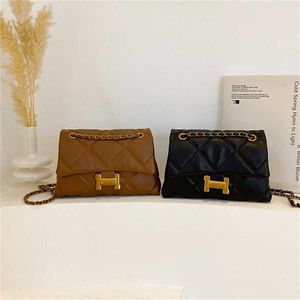 50% factory outlet This year's popular small bag for women in spring and summer 2023 a new fashion high-end feeling square versatile chain crossbody code 5631