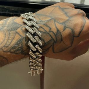 Łańcuch wysokiej jakości 20 mm Hip Hop Full AAA Stone Bling Iced Out Pave Męska bransoletka Miami Cuban Link Bracelets dla mężczyzn Jewelry 231016