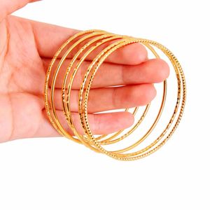 Bangle Womens Luxury Dubai 2mm Thin Armband Delicate Trendy Office Women mode Caved Jewelry Gift 231013