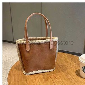 Totes Autumn and Winter New Plush Bag Large Capacity Women's Bag Suede Handbag Lamb Plush Tote Bag Bucket and Bagstylishhandbagsstore