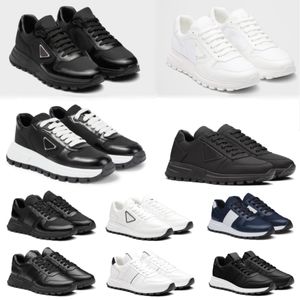 Triangle Mesh Prax 01 Borstat läder Tekniska tyg Sneakers Renylon Men Casual Shoes Black White Deep Blue Rubber Calfskin Vintage