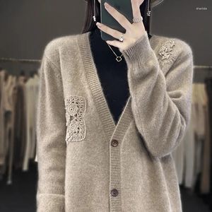 Kvinnors stickor Merino Wool V-hals Cardigan 2023 Autumn/Winter Cashmere tröja Jacka Löst mode koreansk toppdjockad kappa