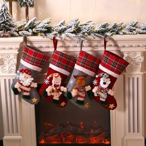 Calzini per bambole di Natale a quadretti Decorazioni natalizie Sacchetti regalo per bambini Sacchetti regalo per calzini caramelle