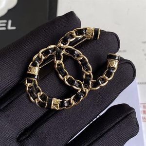 Fashion Real Gold Plated Brass Copper Brooches Luxury C-Letter Designer Women Men Brand Pins Faux Leather Jewelry Brooch Pin Marry278l