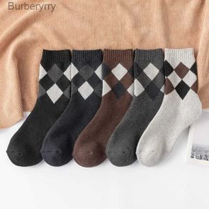 Men's Socks 2023 New 5ペアファッションウールメンズ冬のエスニックスタイルの厚い温かいテリー男性大規模なカジュアル231016