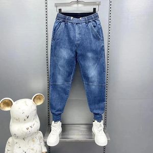 Pantaloni da uomo Pantaloni da uomo Jeans slim estivi con piedi piccoli Blu puro da fare vecchi vestiti Haren Pantalones Hombre vintage