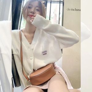 Nya kvinnors tröjor Spring Autumn Loose Casual Sticked Cardigan Sweater Women Designer Sweaters K18