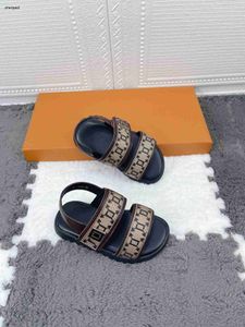 럭셔리 디자이너 어린이 샌들 블랙 카키 소년 소녀 슬리퍼 사이즈 21-28 브랜드 신발 상자를 포함한 고품질 여름 신발