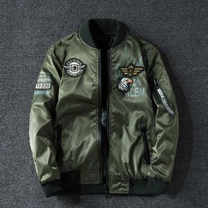 Jaquetas masculinas Jaqueta Bomber de Inverno Homens Jaqueta Piloto Militar Emblema Moda Dupla Face Desgaste Jaqueta de Motocicleta Outono Juventude Homens Roupas Bolso T231016