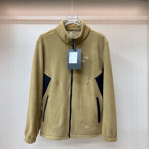 Tasarımcı Mens Puffer Ceketler Kadın Mektup Nakış Kış Gevşek Nedensel Katlar Çiftler Varsity için Sıcak Dış Giyim Chd2310136-12 Winewing