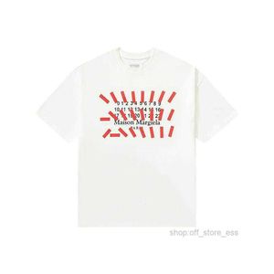 Markenmänner T-Shirts Maisons Margiela Mm6 T-Shirt Herren T-Shirts Originalqualität Majira Serie Kurzarm unregelmäßig alphanumerisch mit gebrochenen Löchern Belgien 8axp