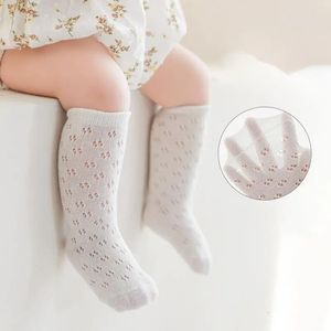 Kindersocken 3 Paar spanische Frühlings-Sommer-Babysocken für geborene Kleinkinder, süße hohle Kniestrümpfe, Kleinkind-Mädchen, Prinzessin, Baumwollsocke 231016