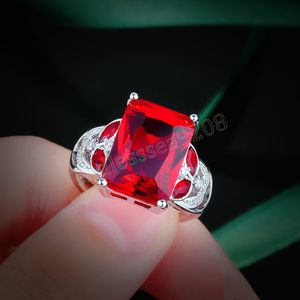 Znakomita księżniczka Cut czerwony granat kolor cyrkonowy pierścionki dla kobiet Bankiet Party Birthstone Ring Biżuteria