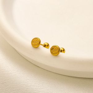 Stud Gold Plate Sier Brand Designers podwójne litery C Stud Geometryczne słynne kobiety okrągłe stalowe kolczyki na przyjęcie weselne