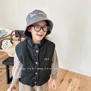 Colete coreano primavera outono crianças meninas colete de algodão grosso bordado denim parka sem mangas único breasted crianças meninas colete 231016