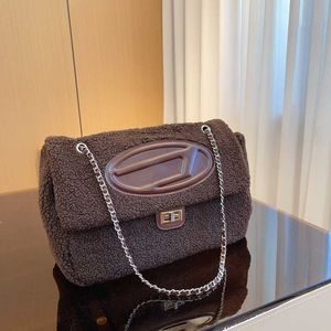Moda kuzular yün hobo çantaları d-leylak omuz dingdang çanta kadın tasarımcı çanta klasik büyük tote çanta kızlar peluş crossbody cüzdan